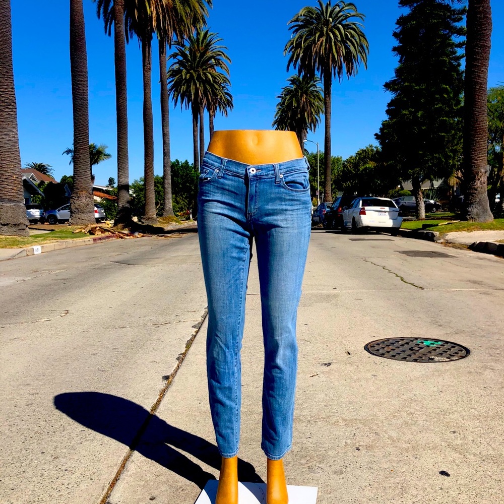 Lucky Brand Sweet Straight Jeans Size 8 inseam 29